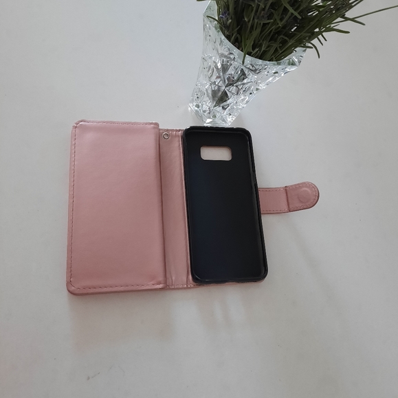 Phone case - Picture 4 of 5